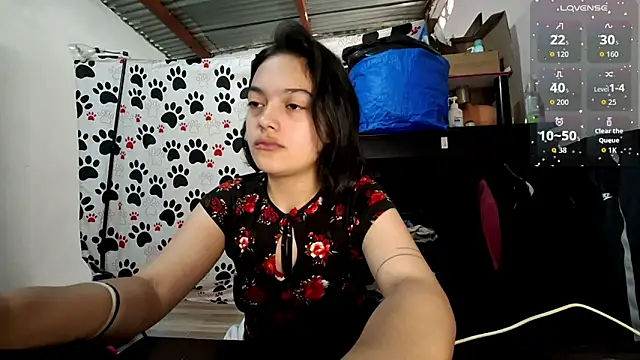 littlemelii online show from October 15, 2025, 4:37 pm