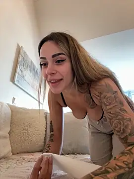 Alisa-Marie online show from November 18, 2025, 10:07 am