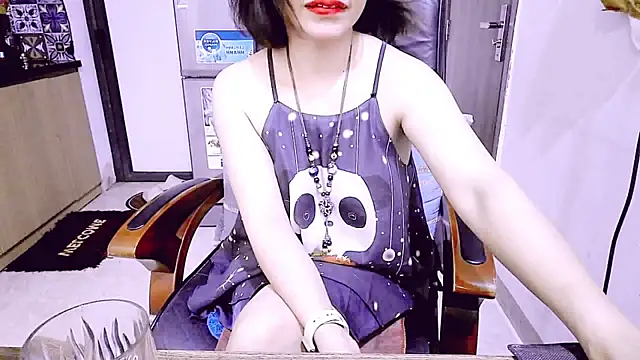 Miu-Le online show from April 17, 2026, 11:29 pm