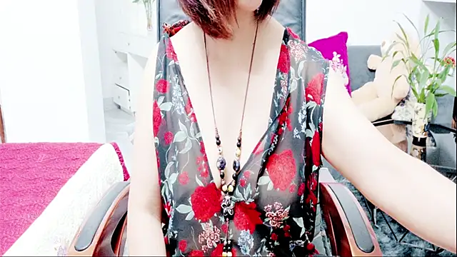 Miu-Le online show from July 15, 2026, 7:15 am