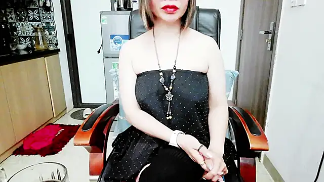 Miu-Le online show from December 13, 2025, 8:04 pm