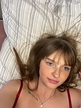 Snapshot of lovelly_molly chatting on February 12, 2026, 3:56 pm lovelly molly online show from February 12, 2026, 3:56 pm