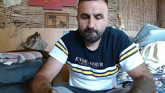 Snapshot of ivat80 chatting on July 9, 2026, 8:04 am ivat80 online show from July 9, 2026, 8:04 am