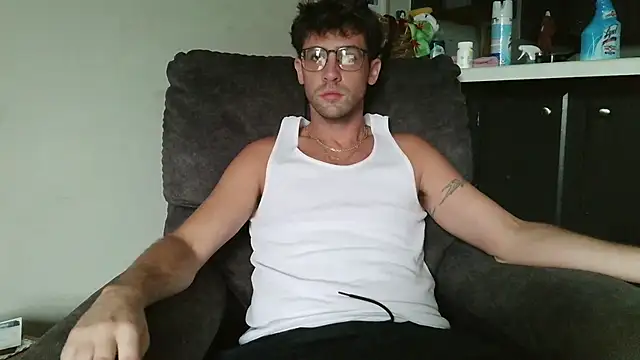 Snapshot of Graysontaylor@xh chatting on July 24, 2026, 6:15 pm Graysontaylorxh online show from July 24, 2026, 6:15 pm