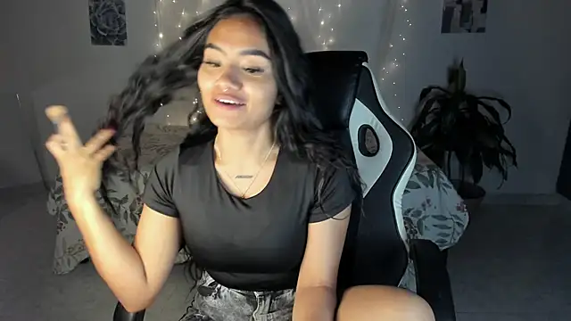 Riana Kean online show from November 5, 2025, 9:29 pm