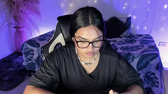 Riana Kean online show from March 14, 2026, 2:39 am