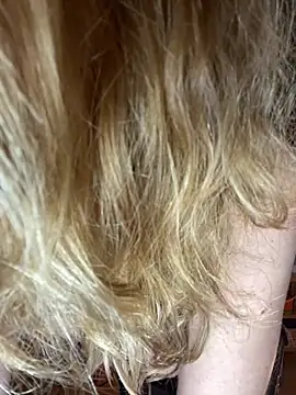 Snapshot of Artemisa2323 chatting on February 10, 2025, 9:04 pm Artemisa2323 online show from February 10, 2025, 9:04 pm