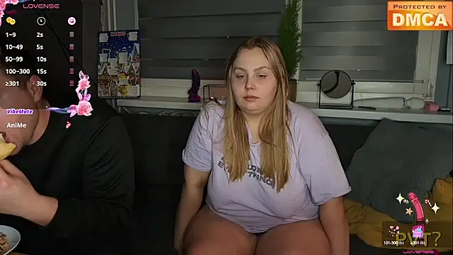 Snapshot of hot____________couple chatting on December 15, 2024, 5:53 pm hot couple online show from December 15, 2024, 5:53 pm