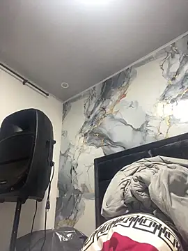 Snapshot of andy_dwels777 chatting on December 18, 2025, 1:00 am andy dwels777 online show from December 18, 2025, 1:00 am