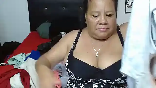 Shanttal0272 online show from October 21, 2025, 9:58 pm