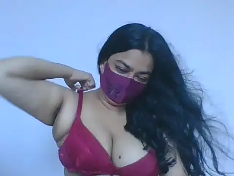 A-sweetgirl online show from September 14, 2025, 7:53 am