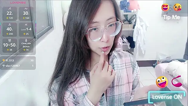 aFanny online show from March 10, 2026, 3:16 pm