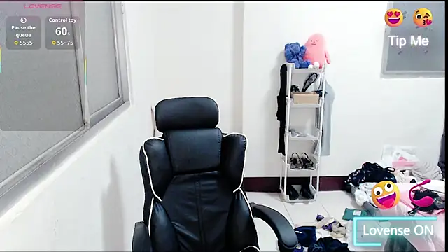 aFanny online show from February 28, 2026, 2:17 pm