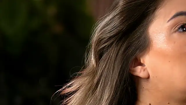 KellyMathews online show from April 6, 2026, 2:18 am