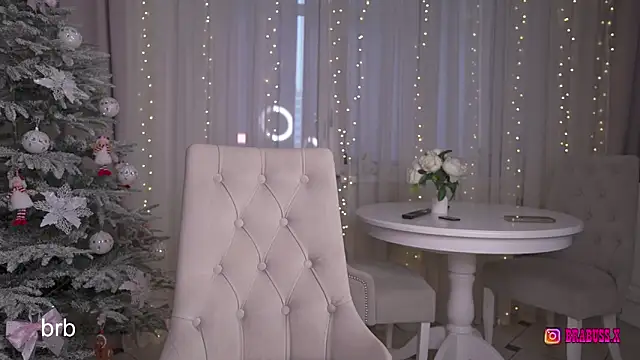  Moon  Shine  online show from December 14, 2025, 4:08 am