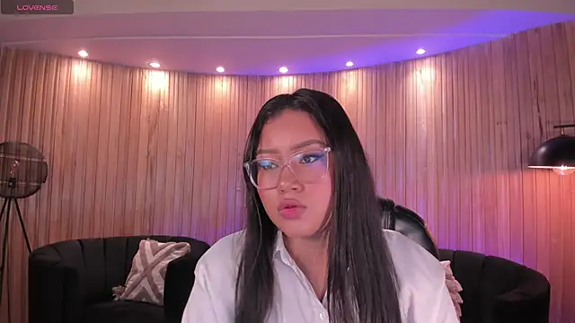 AmberLewis  online show from November 14, 2025, 3:21 am