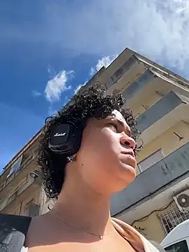 Snapshot of rafamarianoofc chatting on May 7, 2026, 3:26 pm rafamarianoofc online show from May 7, 2026, 3:26 pm
