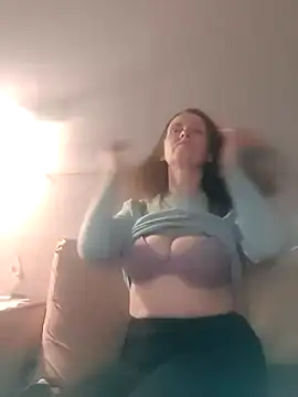 Evelina cute online show from November 20, 2025, 5:57 pm