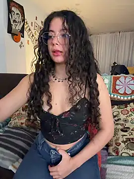 Antoniart  online show from May 12, 2026, 2:08 am