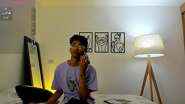 harrytwink18 online show from January 10, 2026, 6:03 pm