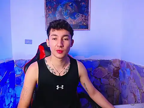 Snapshot of SebasstianGrand chatting on November 17, 2025, 7:18 pm SebasstianGrand online show from November 17, 2025, 7:18 pm