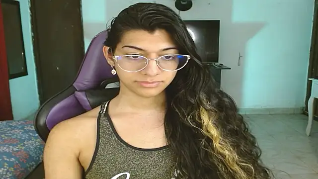 engielphoenis14 online show from January 17, 2026, 5:11 am