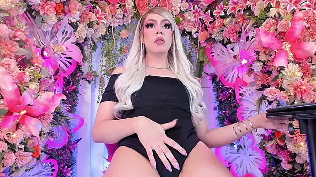 Laurenn evans online show from April 13, 2026, 9:41 pm