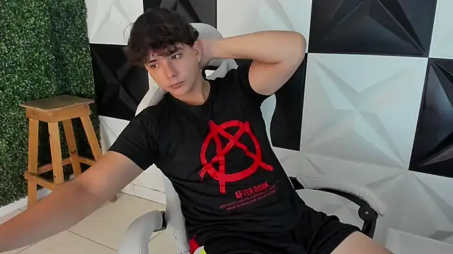 Dani cumboy online show from November 9, 2025, 1:15 pm