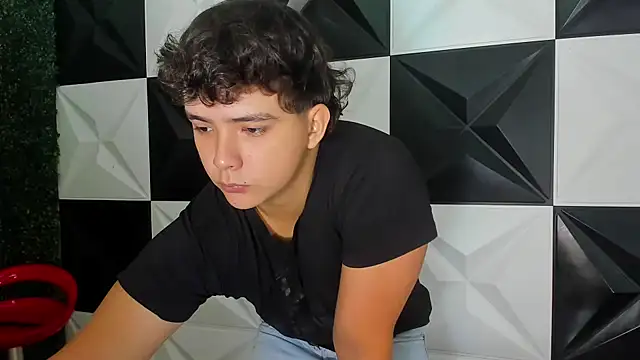 Dani cumboy online show from November 30, 2025, 1:45 pm