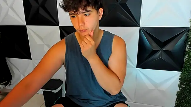 Dani cumboy online show from October 22, 2025, 1:54 pm