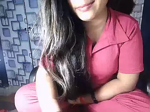 Hot Naina- online show from December 21, 2024, 6:11 pm