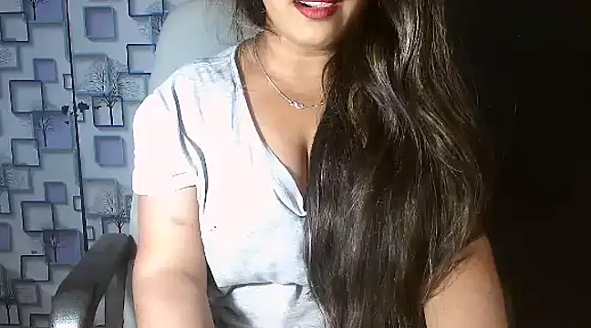 Hot Naina- online show from December 12, 2024, 10:56 am