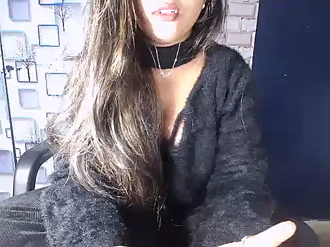 Hot Naina- online show from December 18, 2024, 5:31 pm