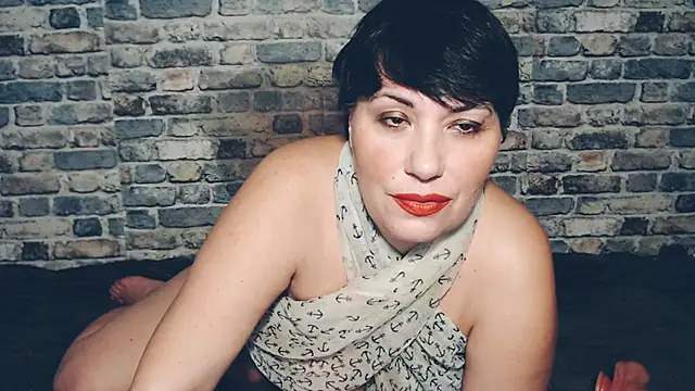 moly rushh online show from February 15, 2026, 11:42 am