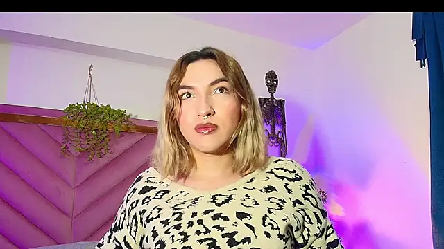 Snapshot of TomLondon_ chatting on October 12, 2025, 12:06 pm TomLondon online show from October 12, 2025, 12:06 pm