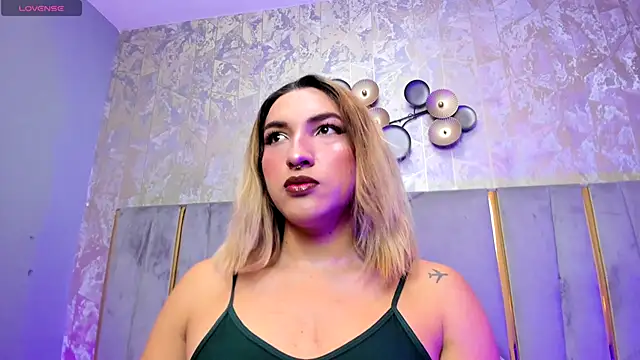 Snapshot of TomLondon_ chatting on November 27, 2025, 5:13 pm TomLondon online show from November 27, 2025, 5:13 pm