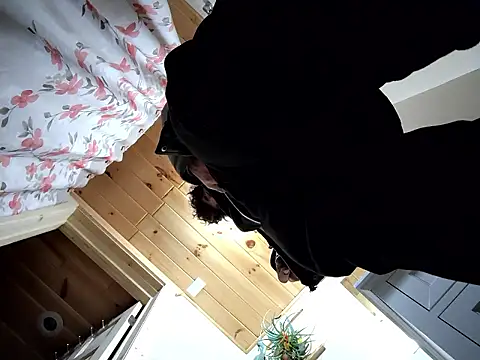 Snapshot of Lilsmokeshow017 chatting on February 3, 2026, 8:30 am Lilsmokeshow017 online show from February 3, 2026, 8:30 am