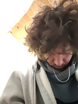 Snapshot of Lilsmokeshow017 chatting on February 7, 2026, 12:40 am Lilsmokeshow017 online show from February 7, 2026, 12:40 am