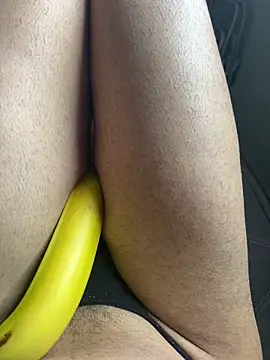 Carolrosquinha online show from October 2, 2025, 12:08 pm
