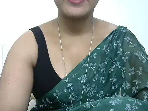Snapshot of rashmika_reddy chatting on June 25, 2026, 5:45 am rashmika reddy online show from June 25, 2026, 5:45 am