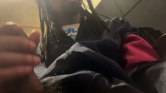 hotcamboy420 online show from November 14, 2025, 5:11 am