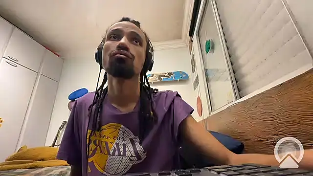 hotcamboy420 online show from December 18, 2024, 4:09 am