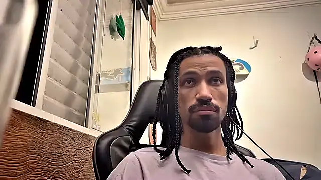 hotcamboy420 online show from February 13, 2025, 5:37 am