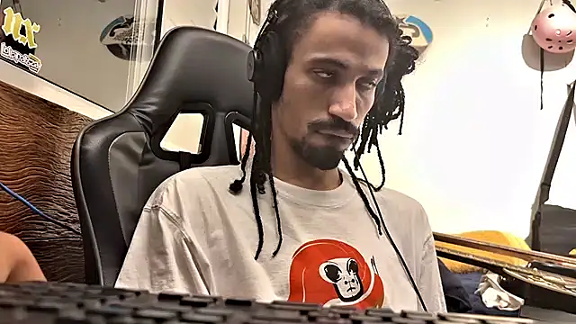 hotcamboy420 online show from February 5, 2025, 3:45 am