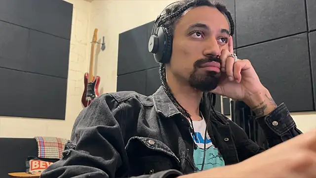 hotcamboy420 online show from November 13, 2025, 3:43 am