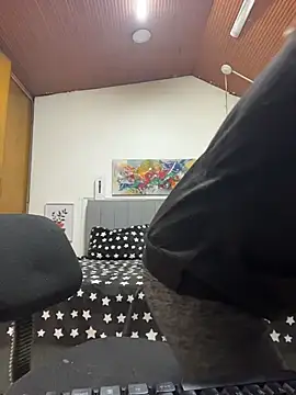 karlamorris  online show from March 25, 2026, 12:59 pm