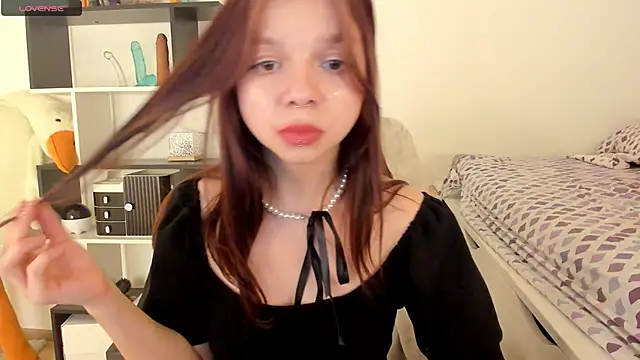 crystal lilith online show from February 22, 2025, 4:30 pm