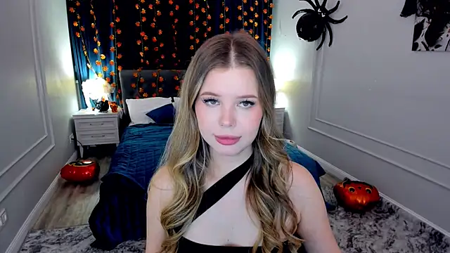 FollowLovee online show from October 15, 2025, 7:44 pm