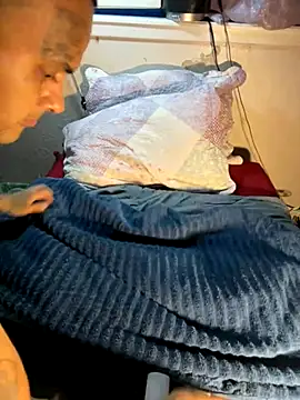 Houstonslong1 online show from November 12, 2025, 6:01 pm