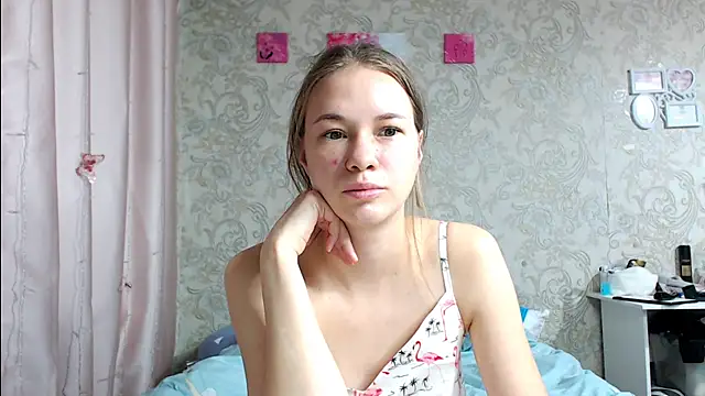 leila bambi  online show from September 23, 2025, 2:46 pm